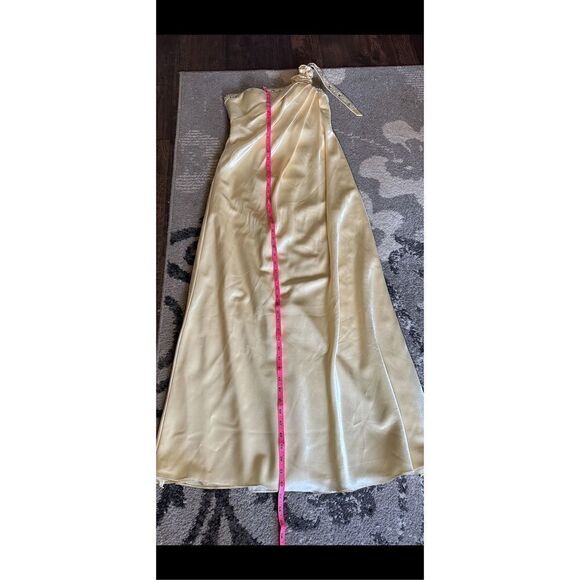 Stunning light yellow strapless gown , lace up back silk feel retails over $300 - Picture 7 of 14